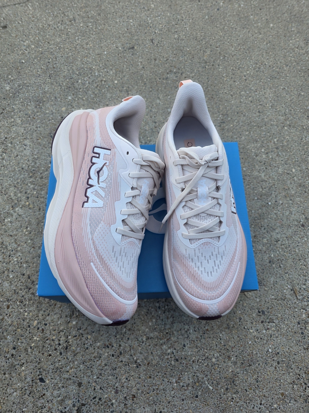 HOKA Skyflow Women’s Running Shoes in Blush Pink Size 10B